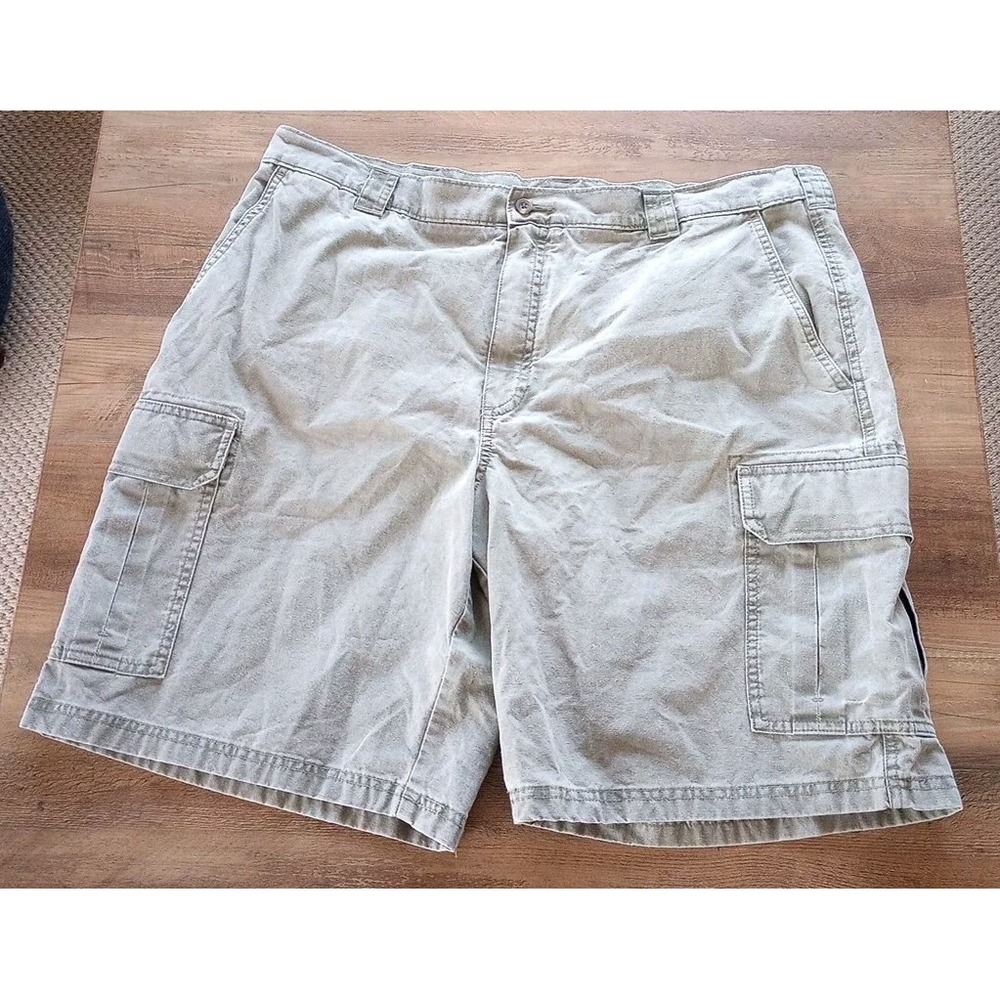 LL Bean Men's 100% Cotton Hiking/Walking Shorts Cargo Style Light Green 40 EUC